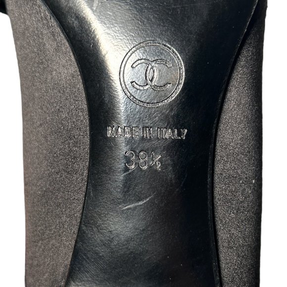 CHANEL - Black Satin Bow Pumps - Picture 6 of 7